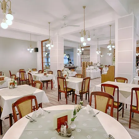 Ensana Trajan Hotel Piest'any