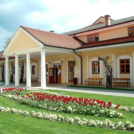 Ensana Trajan Hotel 2*