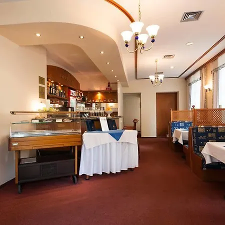 Ensana Trajan Hotel 2*